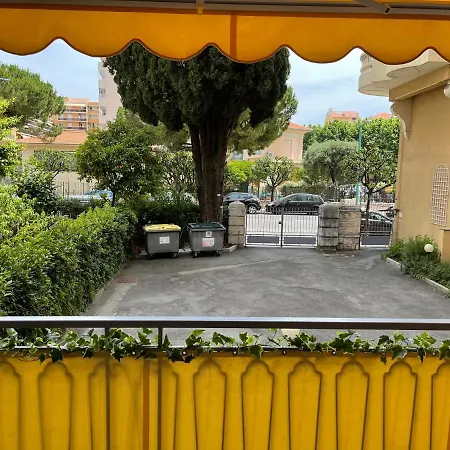 Location Saisonniere Menton 220 M Des Plages Buitenkant foto
