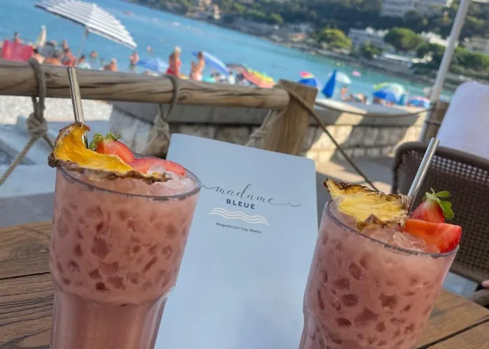Location Saisonniere Menton 220 M Des Plages